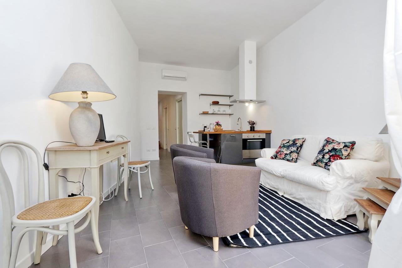 Monti Charming Apartment - Rome Short Let Service Exterior foto