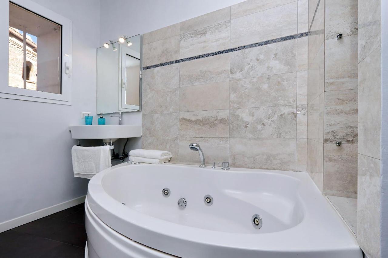 Monti Charming Apartment - Rome Short Let Service Exterior foto