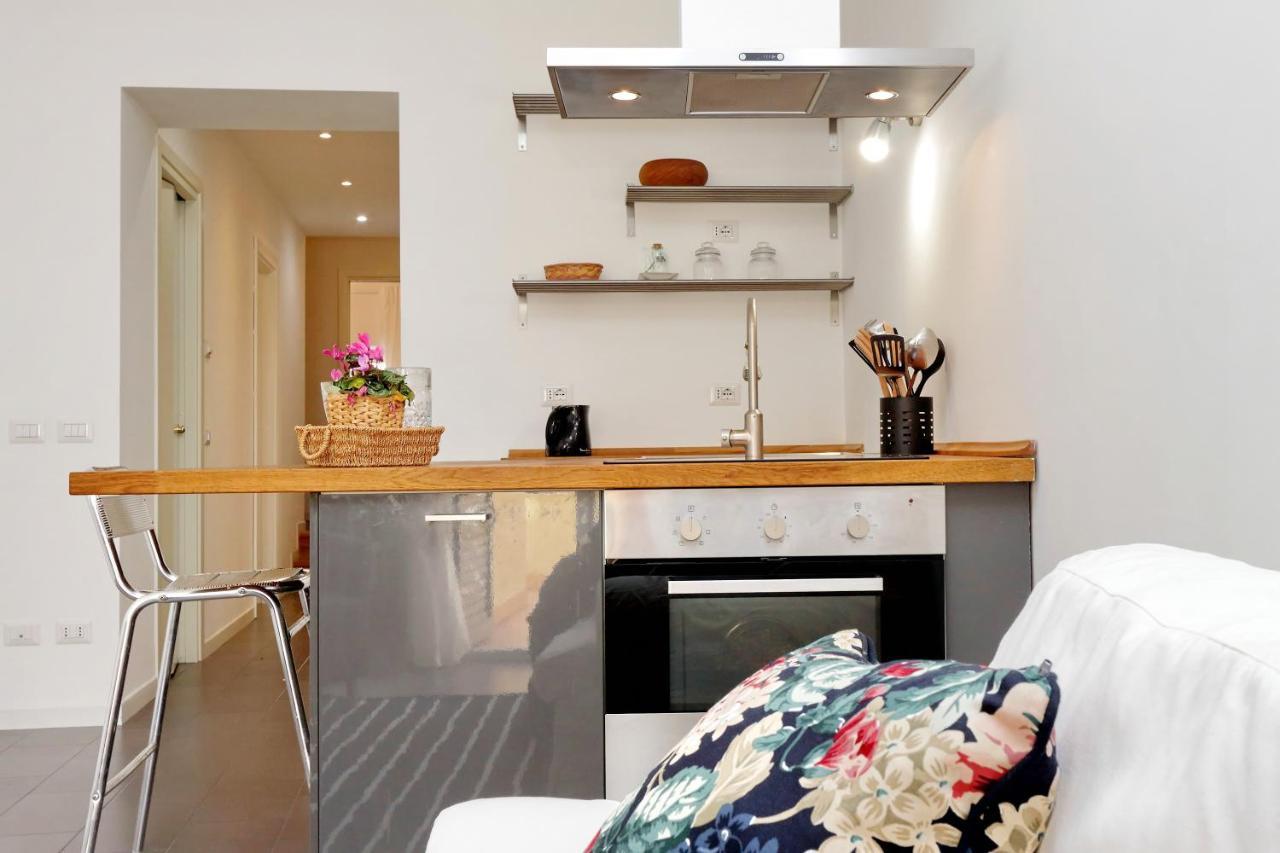 Monti Charming Apartment - Rome Short Let Service Exterior foto